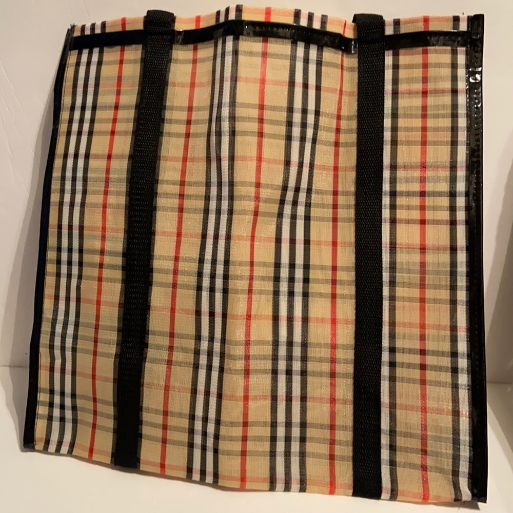 NWOT CHECKERS Tan/Black Large Mesh Shopper bag